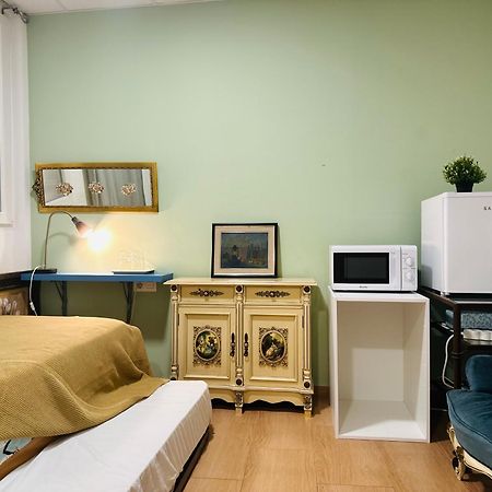 Mirador 2 Del Mercado Central - Habitacion Con Bano Privado En El Centro De La Ciudad Vella Valencia Eksteriør billede