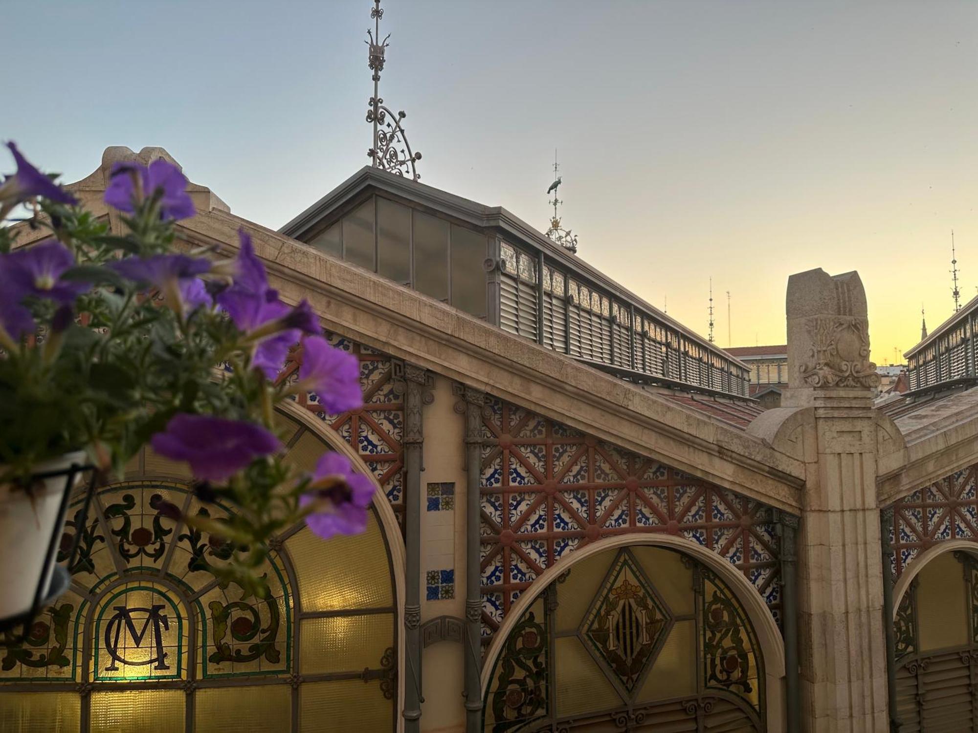Mirador 2 Del Mercado Central - Habitacion Con Bano Privado En El Centro De La Ciudad Vella Valencia Eksteriør billede