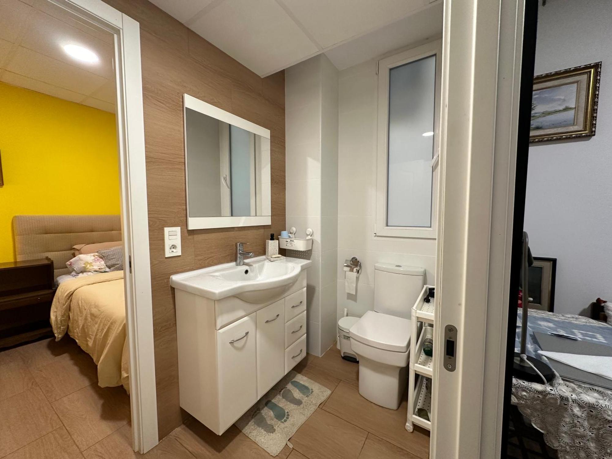 Mirador 2 Del Mercado Central - Habitacion Con Bano Privado En El Centro De La Ciudad Vella Valencia Eksteriør billede