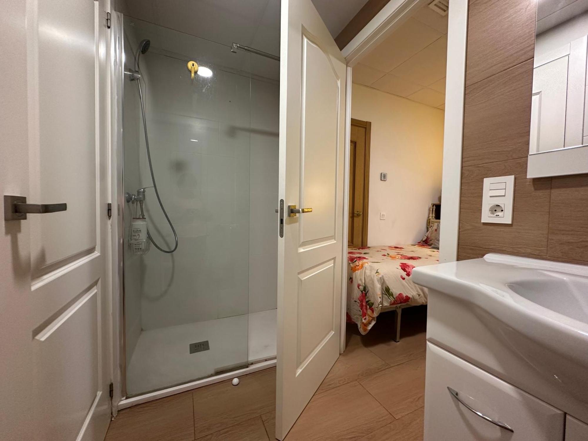 Mirador 2 Del Mercado Central - Habitacion Con Bano Privado En El Centro De La Ciudad Vella Valencia Eksteriør billede