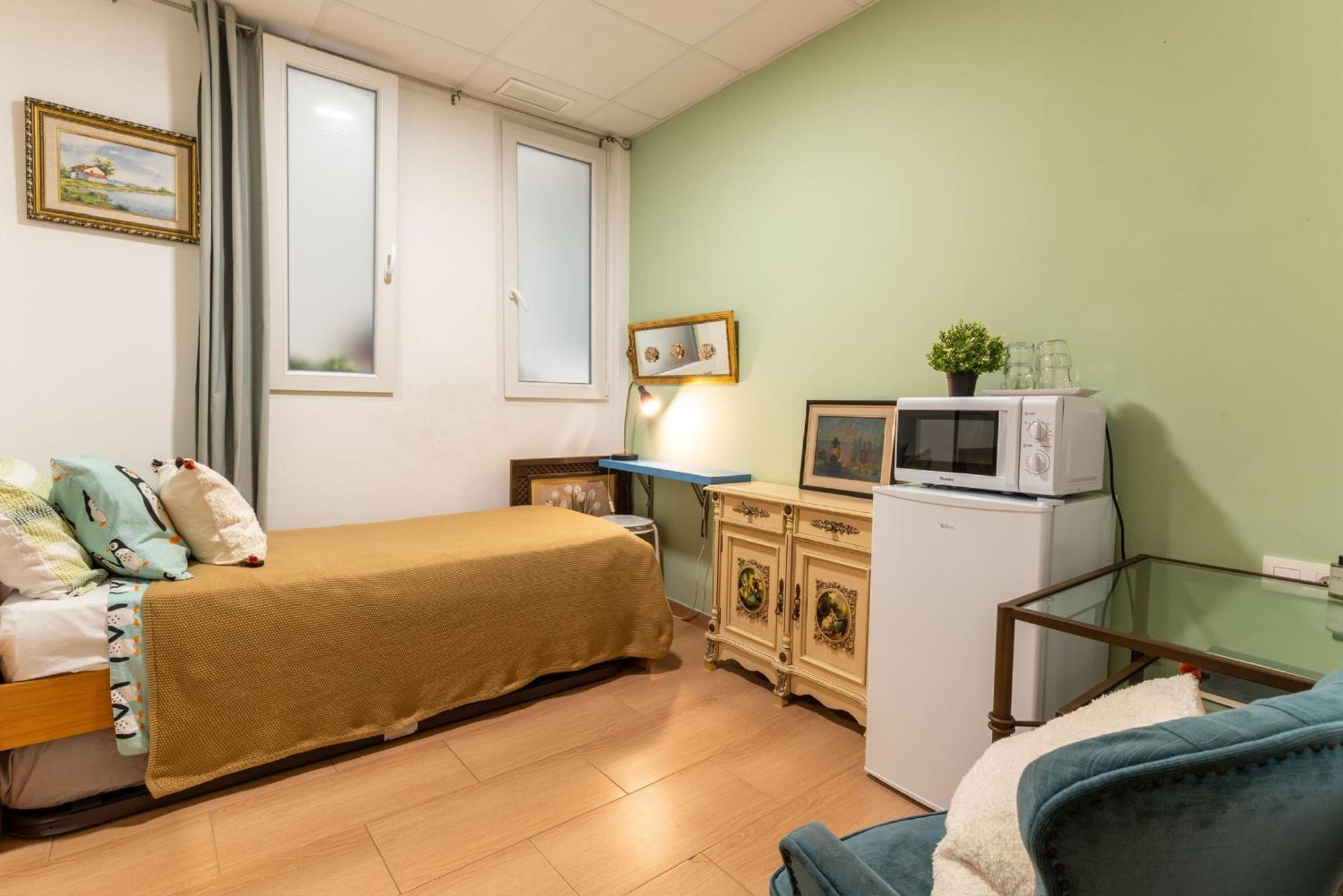 Mirador 2 Del Mercado Central - Habitacion Con Bano Privado En El Centro De La Ciudad Vella Valencia Eksteriør billede