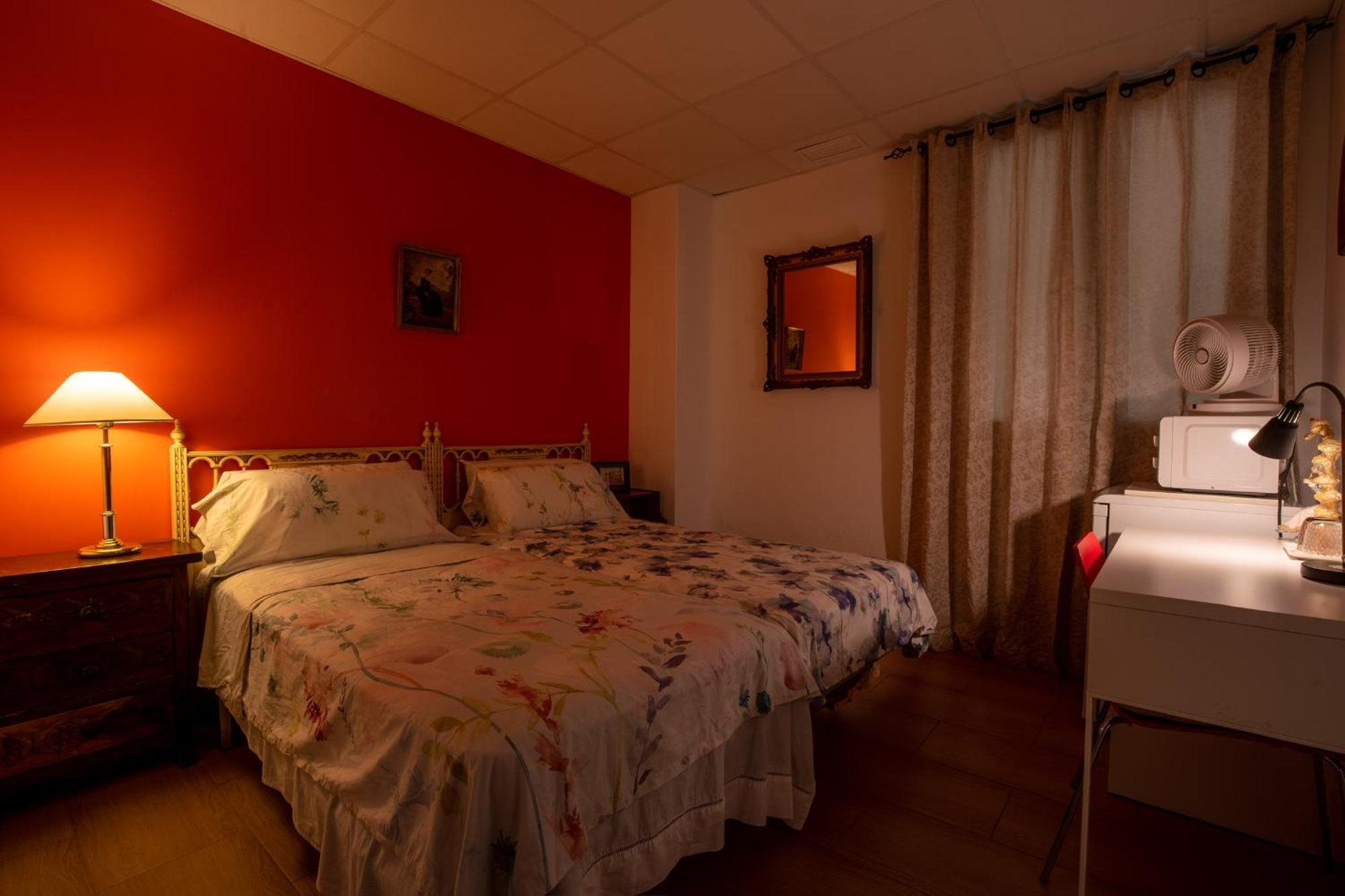 Mirador 2 Del Mercado Central - Habitacion Con Bano Privado En El Centro De La Ciudad Vella Valencia Eksteriør billede