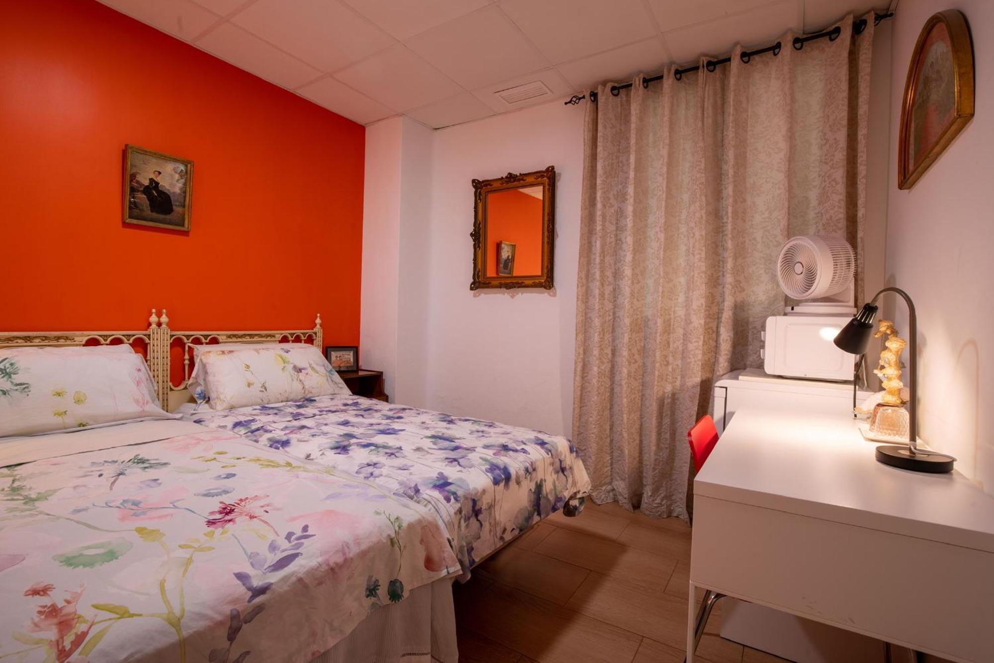 Mirador 2 Del Mercado Central - Habitacion Con Bano Privado En El Centro De La Ciudad Vella Valencia Eksteriør billede